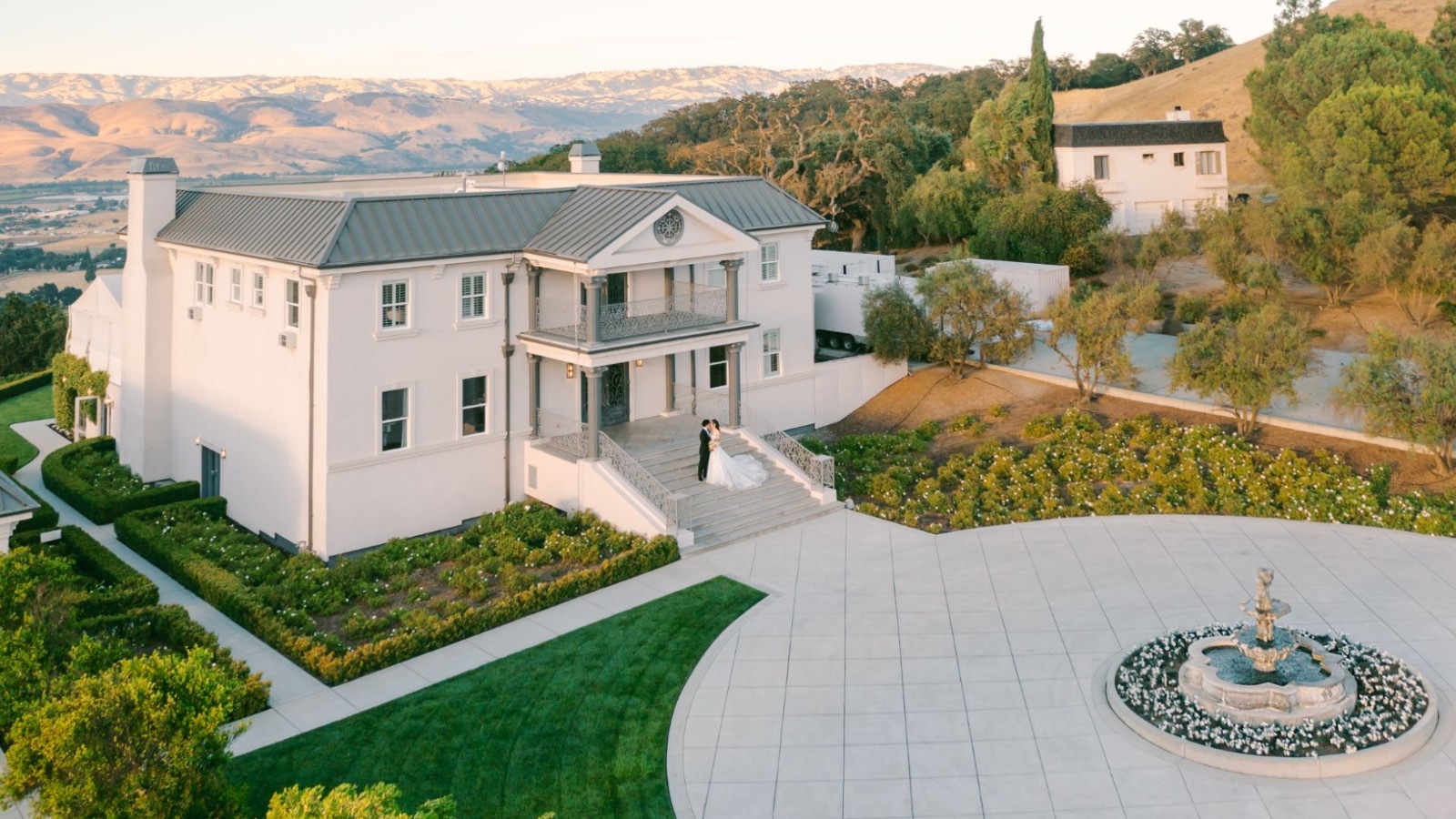 Willow Heights Mansion