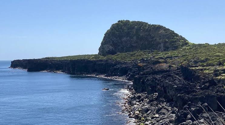 Ponta da Ilha Trail