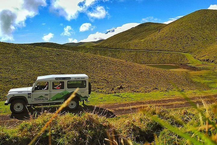 Jeep Island Tours on Pico Island